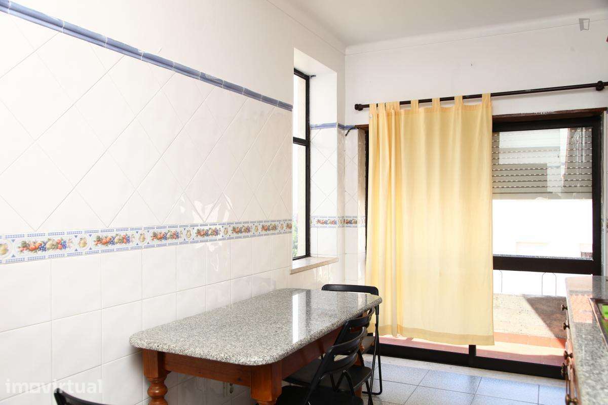 Quarto - localizado em Olivais Coimbra - Grande imagem: 5/40