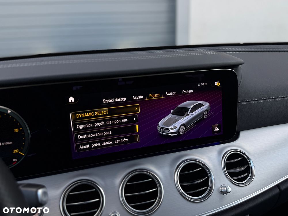 Mercedes-Benz Klasa E 220 d 4-Matic AMG - 32