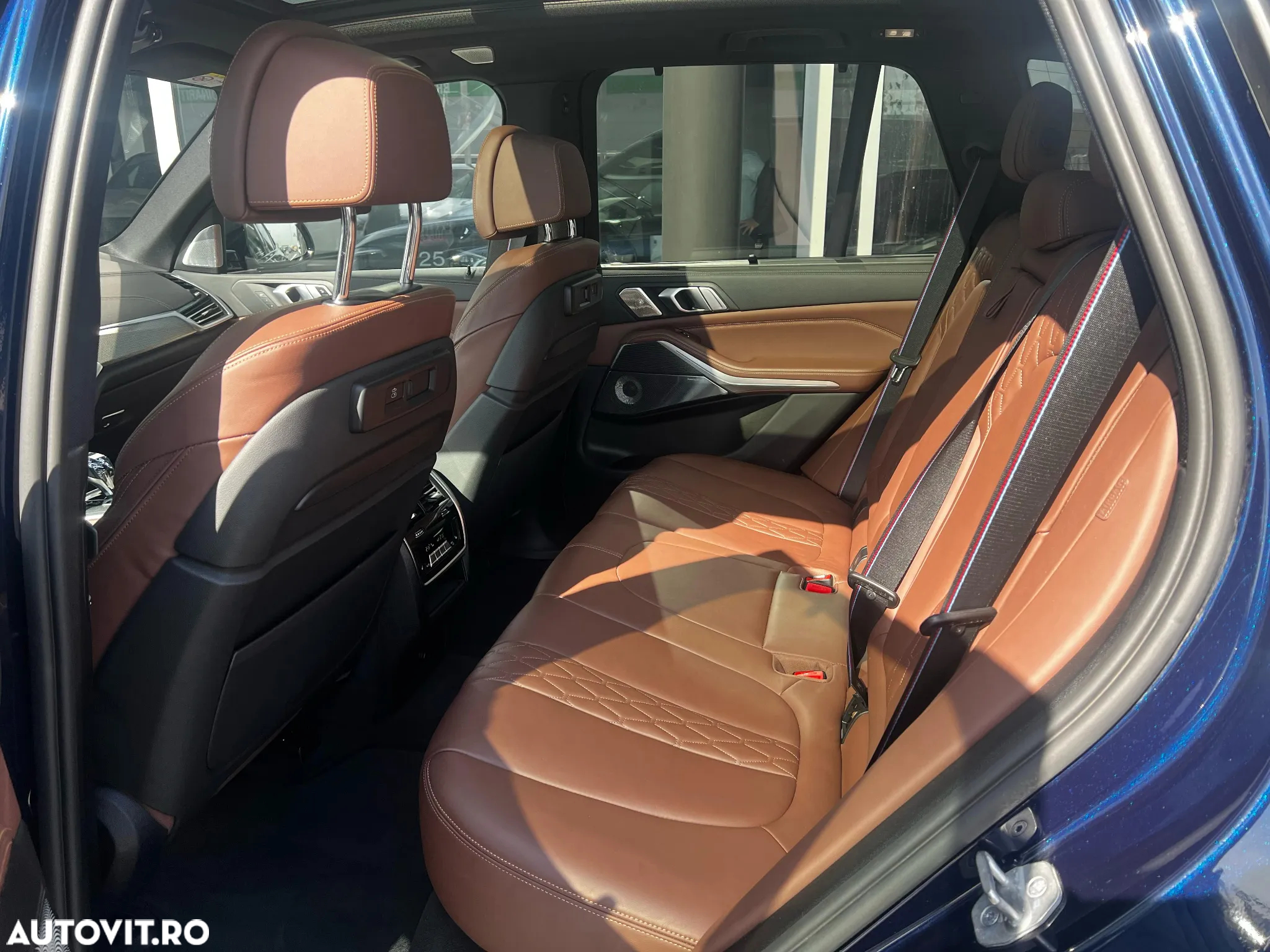 BMW X5 M M50i - 10