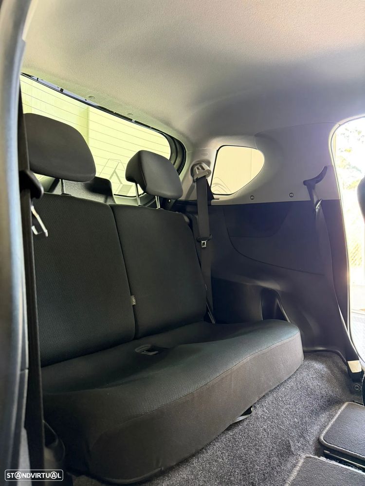 Toyota iQ 1.0 VVT-i Essential+AC - 15