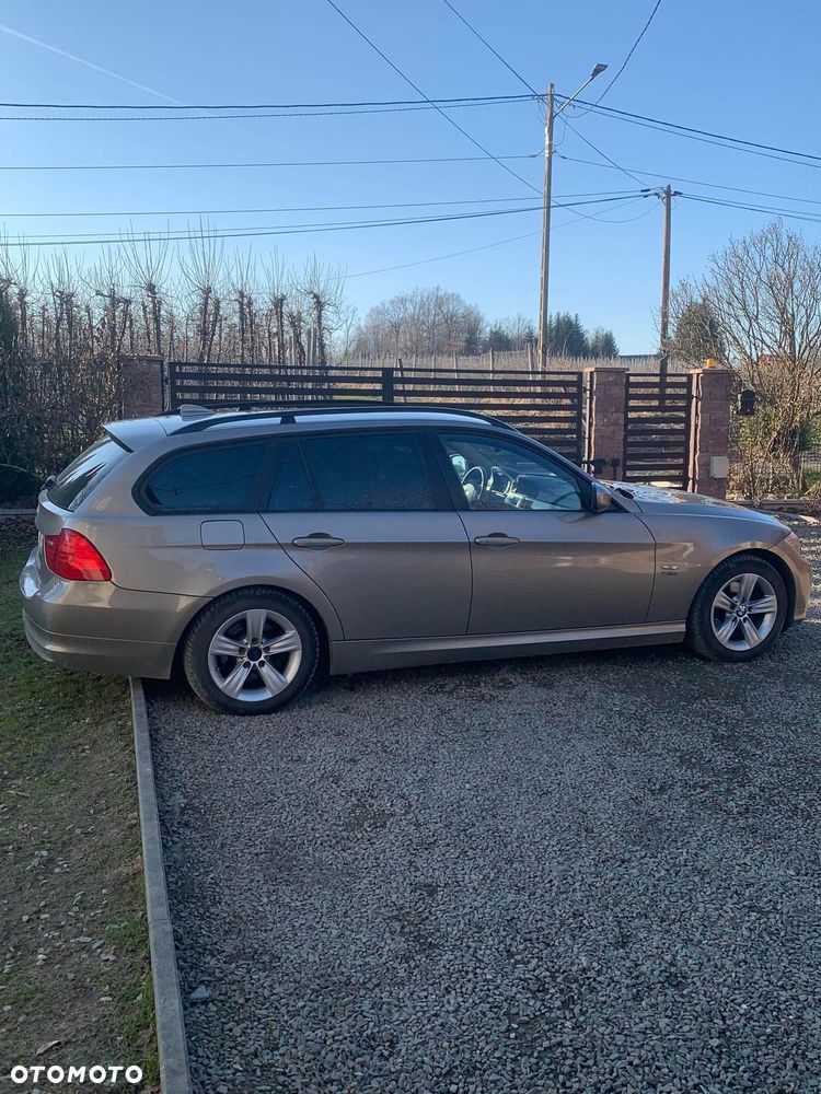 BMW Seria 3 320d xDrive DPF - 7