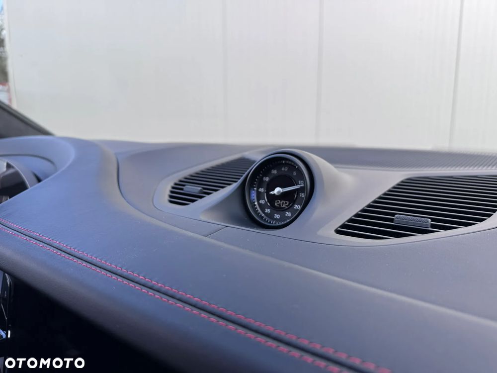 Porsche Cayenne - 22