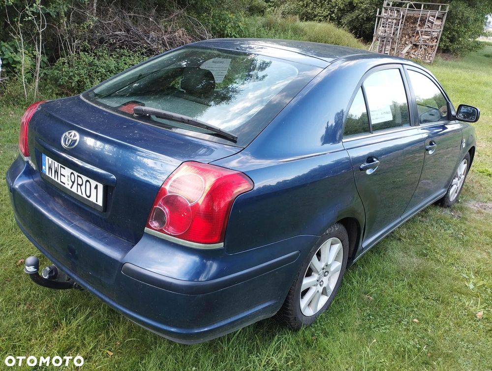 Toyota Avensis 2.0 D-4D Sol - 3