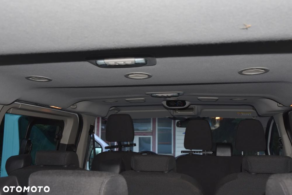 Ford Transit Custom 300 L2H1 VA Titanium - 21