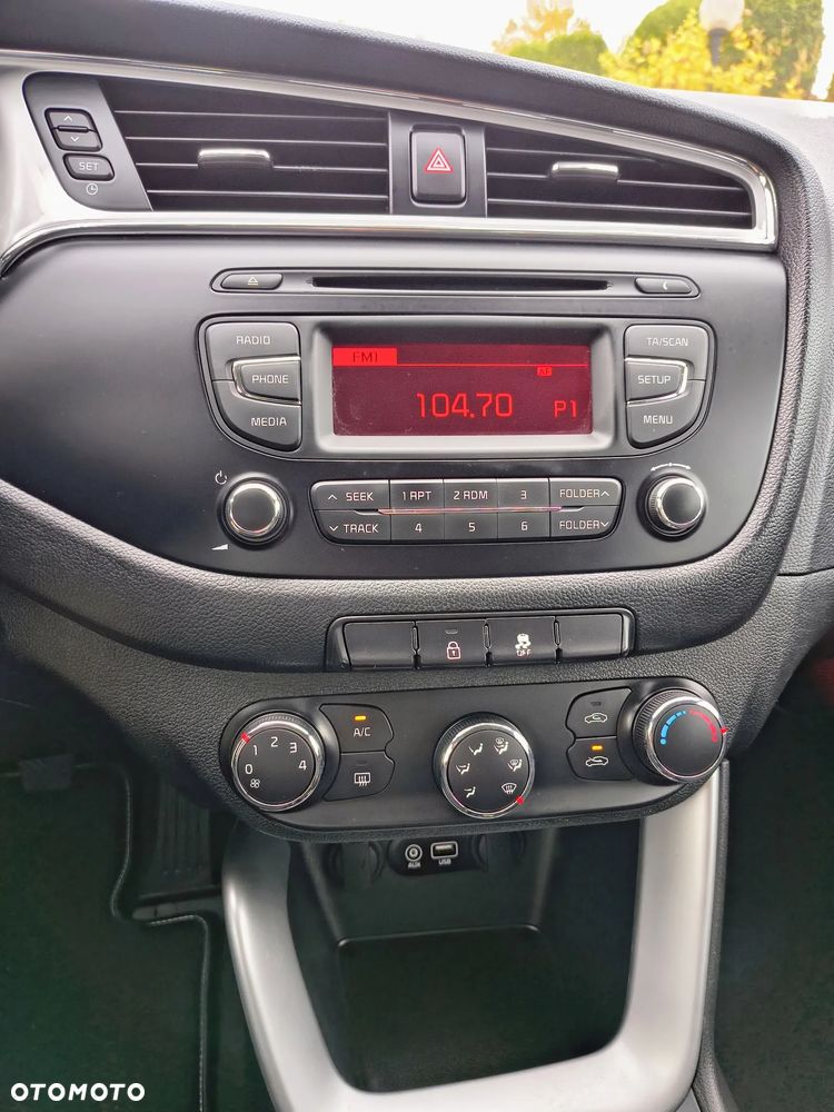 Kia Ceed 1.4 CRDi 90 Vision - 19