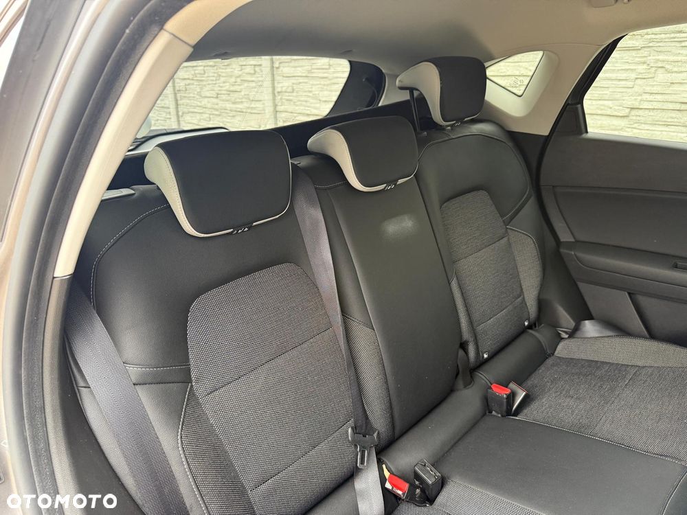 Renault Captur TCe 100 INTENS - 15