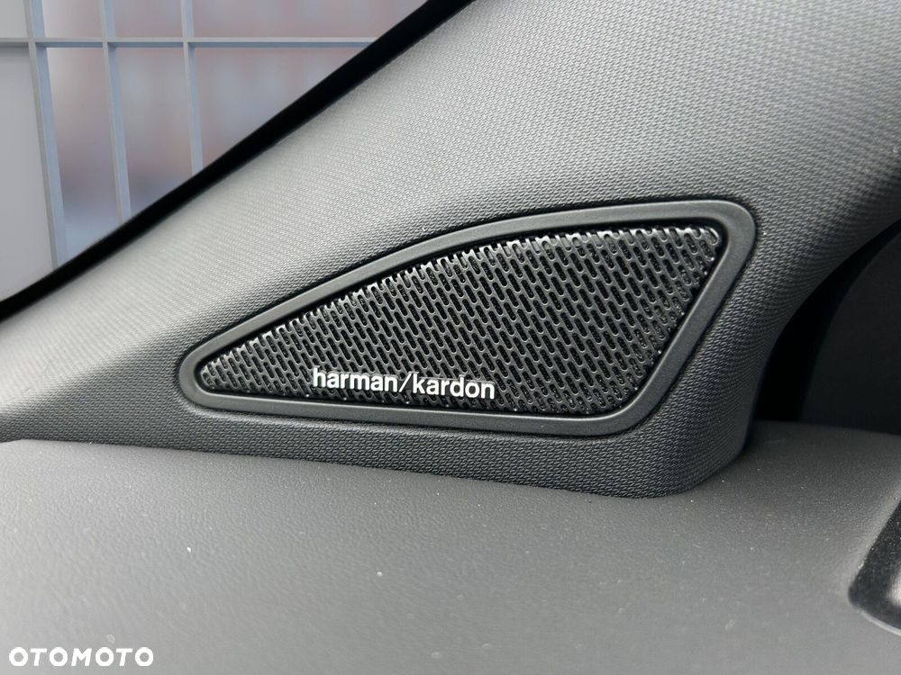 Volkswagen Amarok - 28