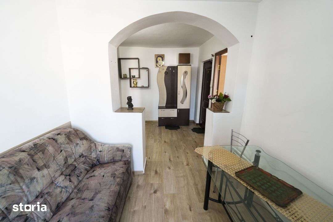 Apartament primitor 2 camere, ideal locuinta sau investitie, Rovine-la — fotografia 2