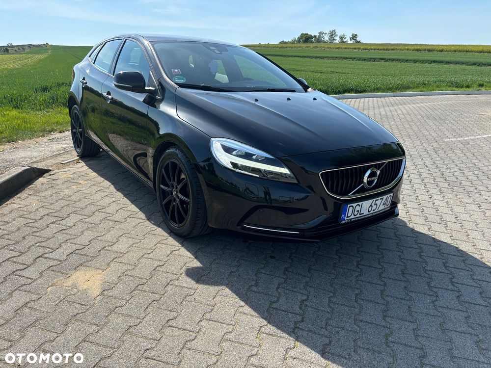 Volvo V40 T2 Drive-E Momentum - 1