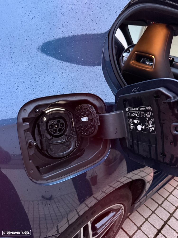 Mercedes-Benz A 250 e AMG Line - 13