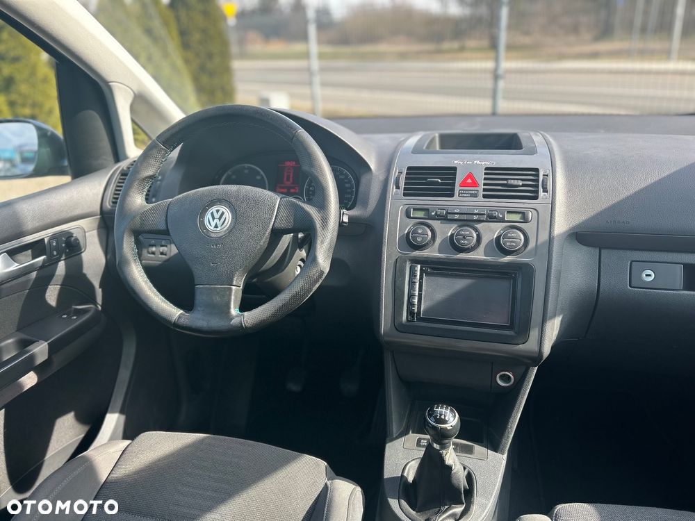 Volkswagen Touran 1.9 TDI DPF Conceptline - 13