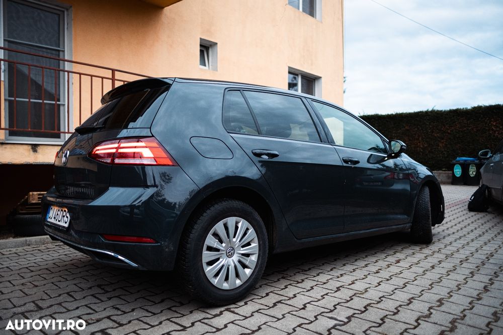 Volkswagen Golf - 21