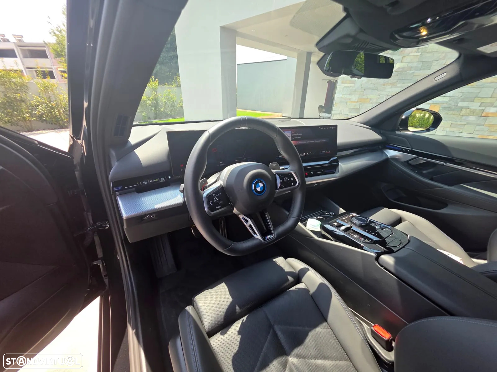 BMW 530 e Pack Desportivo M - 16