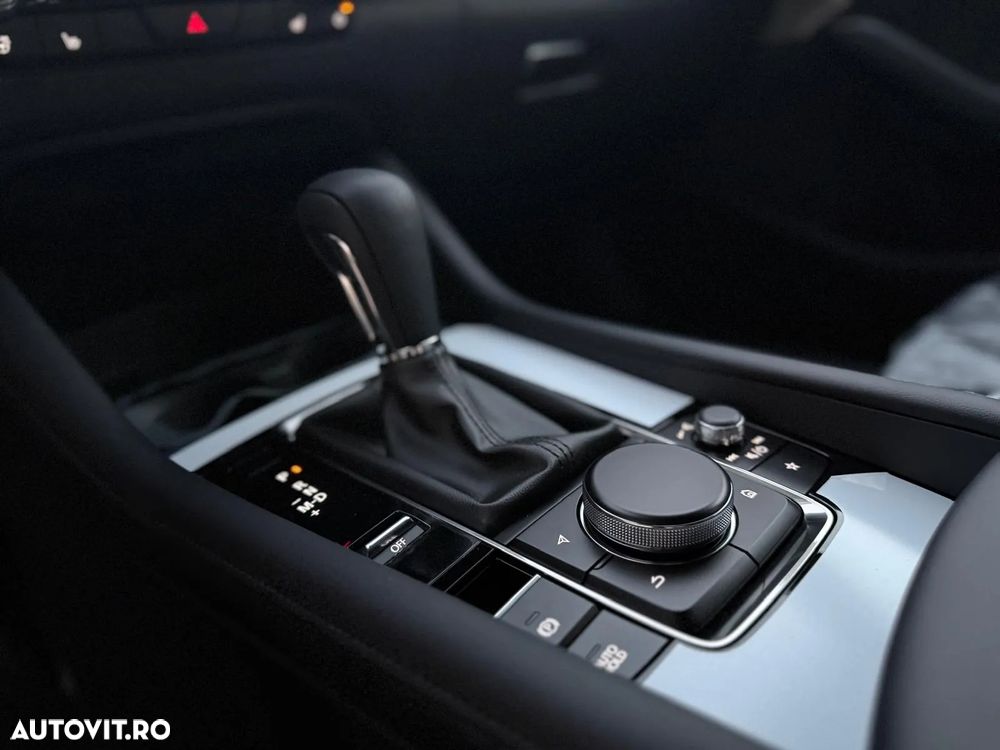 Mazda 3 e-Skyactiv X186 AT MHEV Exclusive-Line - 17