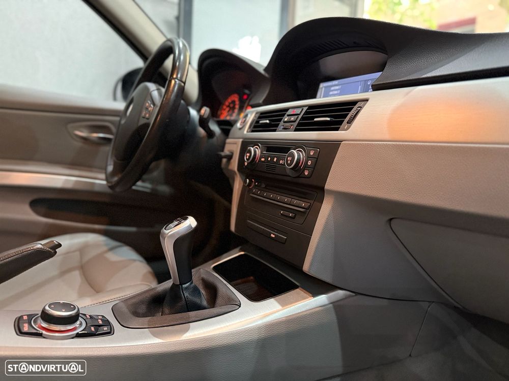 BMW 320 d Navigation - 28