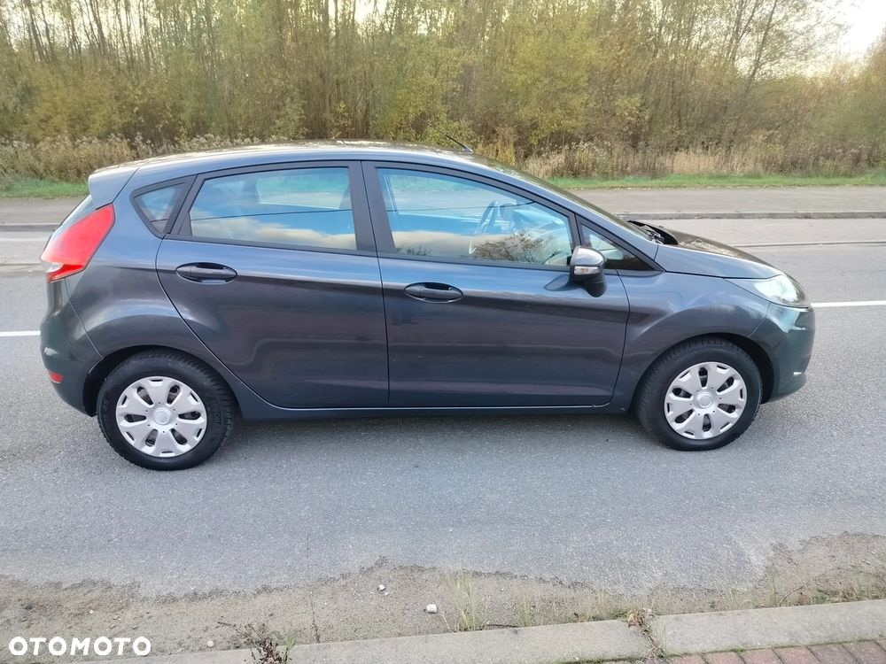 Ford Fiesta 2011 photo 5
