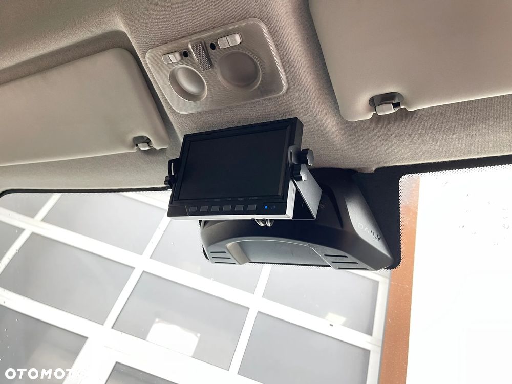Iveco Daily Izoterma Winda - 25