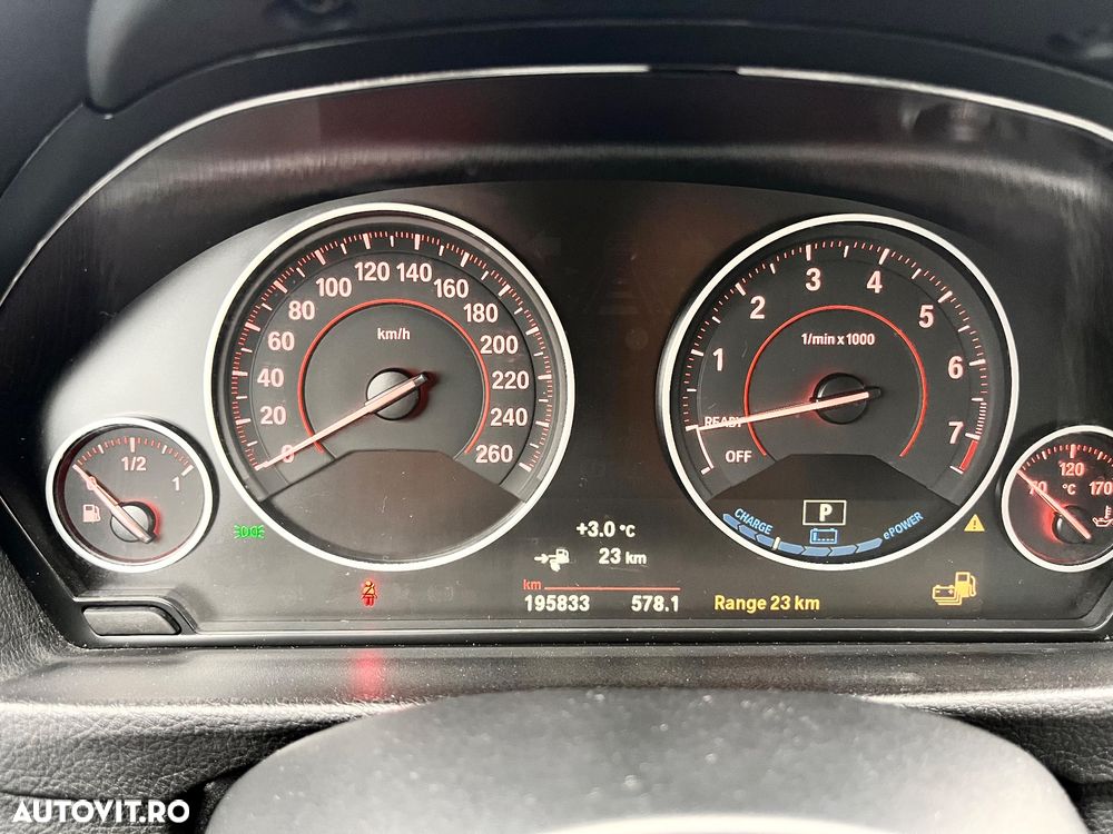 BMW Seria 3 330e iPerformance M Sport - 28