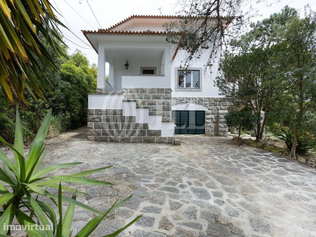 Moradia T5 com jardim e piscina no Estoril Cascais - Grande imagem: 2/57