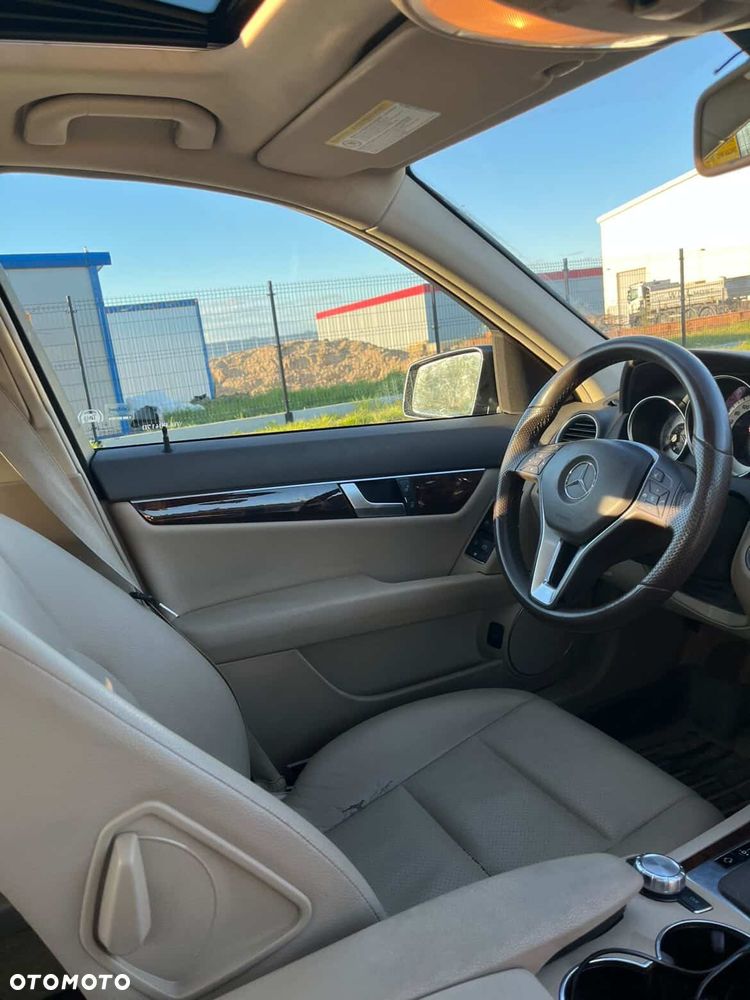 Mercedes-Benz Klasa C 350 (BlueEFFICIENCY) 7G-TRONIC Avantgarde - 14
