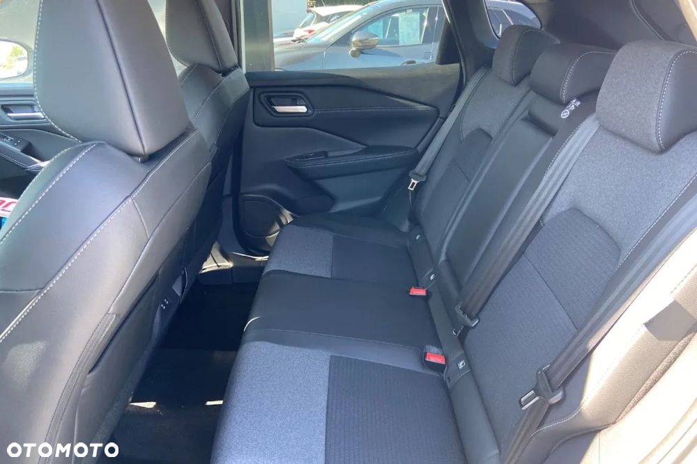Nissan Qashqai 1.3 DIG-T mHEV 4x4 N-Connecta Xtronic - 11