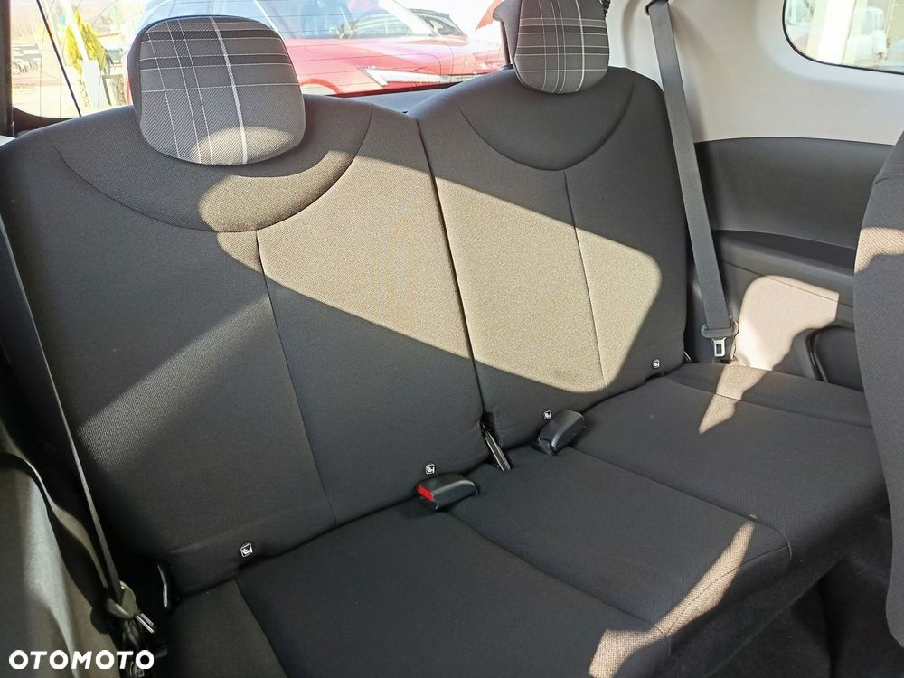 Peugeot 108 - 12