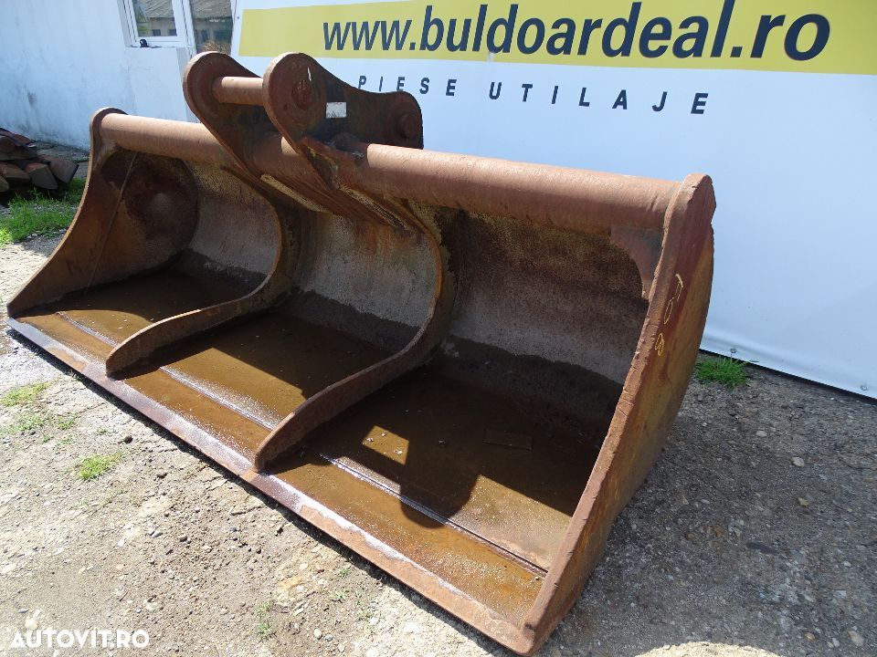 Cupa taluz pentru excavatoare , pe stoc diferite dimensiuni - 1