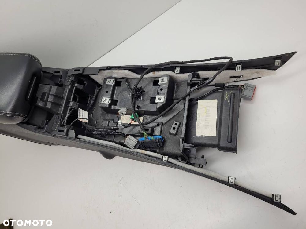 TUNEL ŚRODKOWY Z PODŁOKIETNIKIEM JEEP GRAND CHEROKEE IV WK2 EU - 2