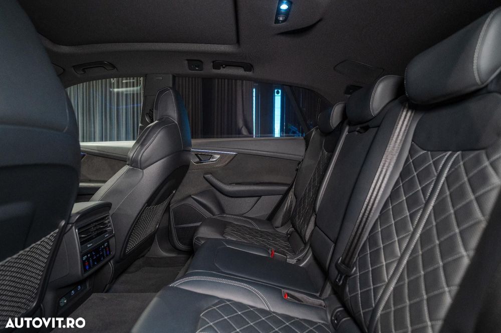 Audi SQ8 - 32