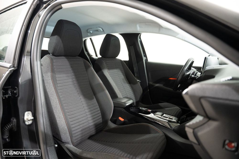 Peugeot 208 1.2 PureTech Allure EAT8 - 15