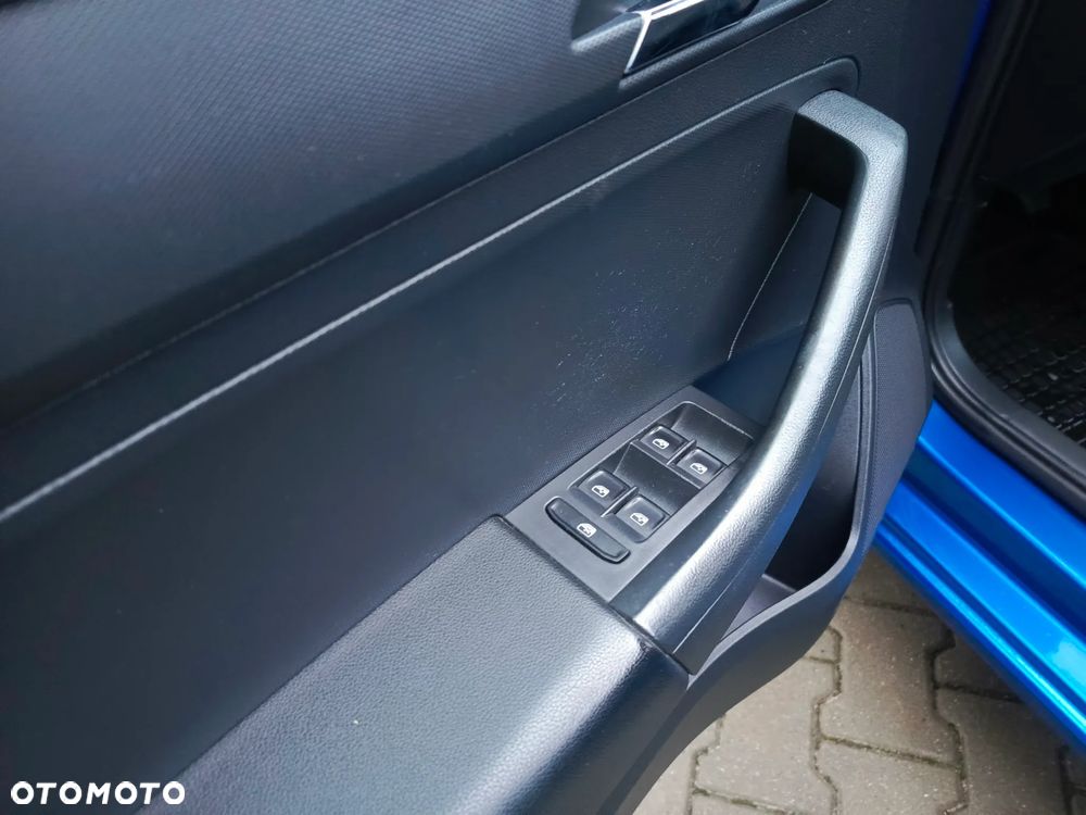 Skoda RAPID 1.4 TDI Clever - 25