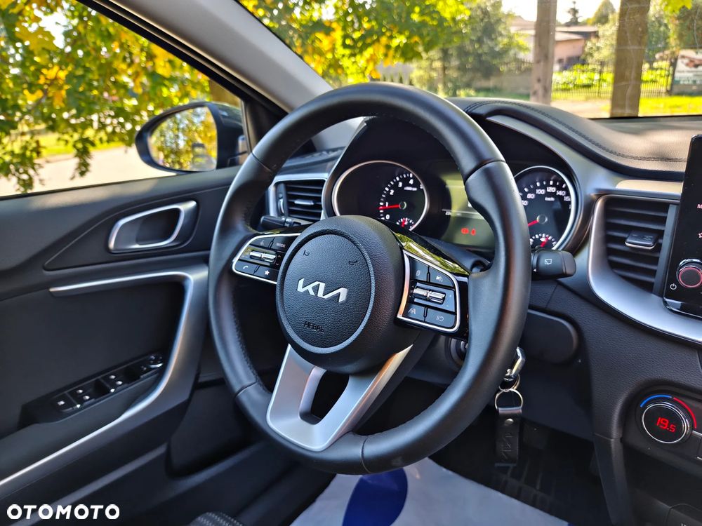 Kia XCeed 1.5 T-GDI M - 35