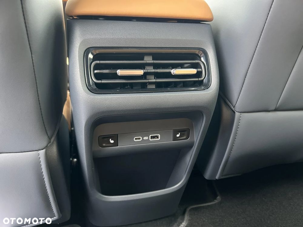 Geely Starray EM-i 1.5 PHEV Max - 16