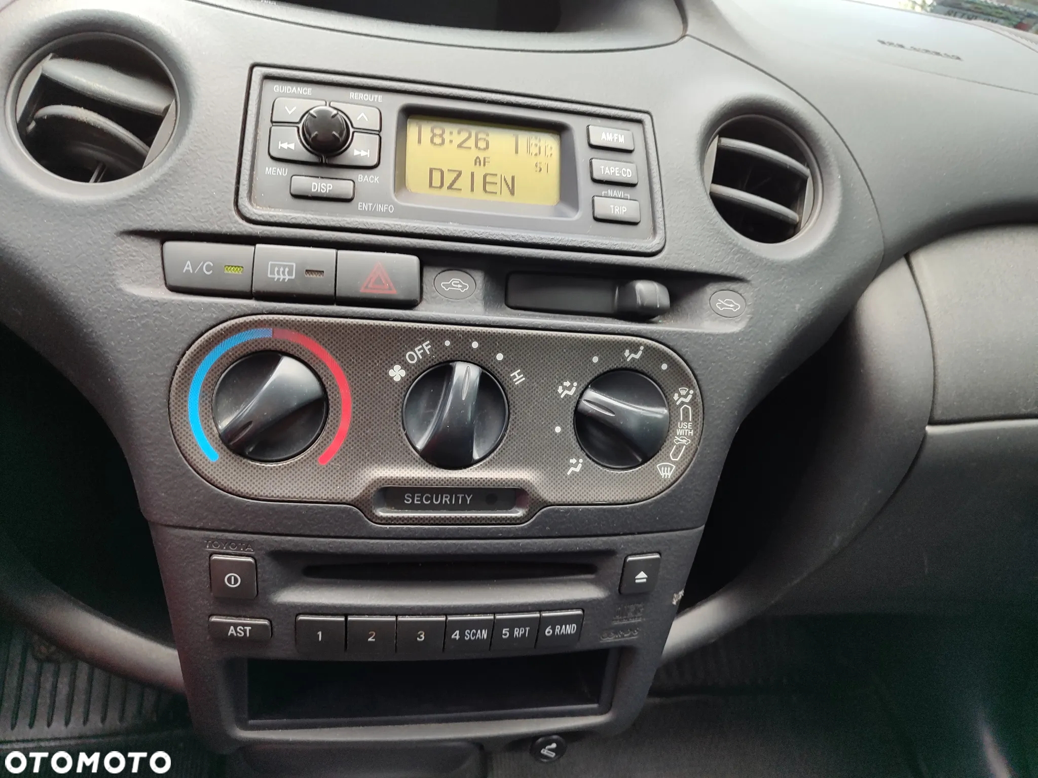 Toyota Yaris 1.0 Luna - 5