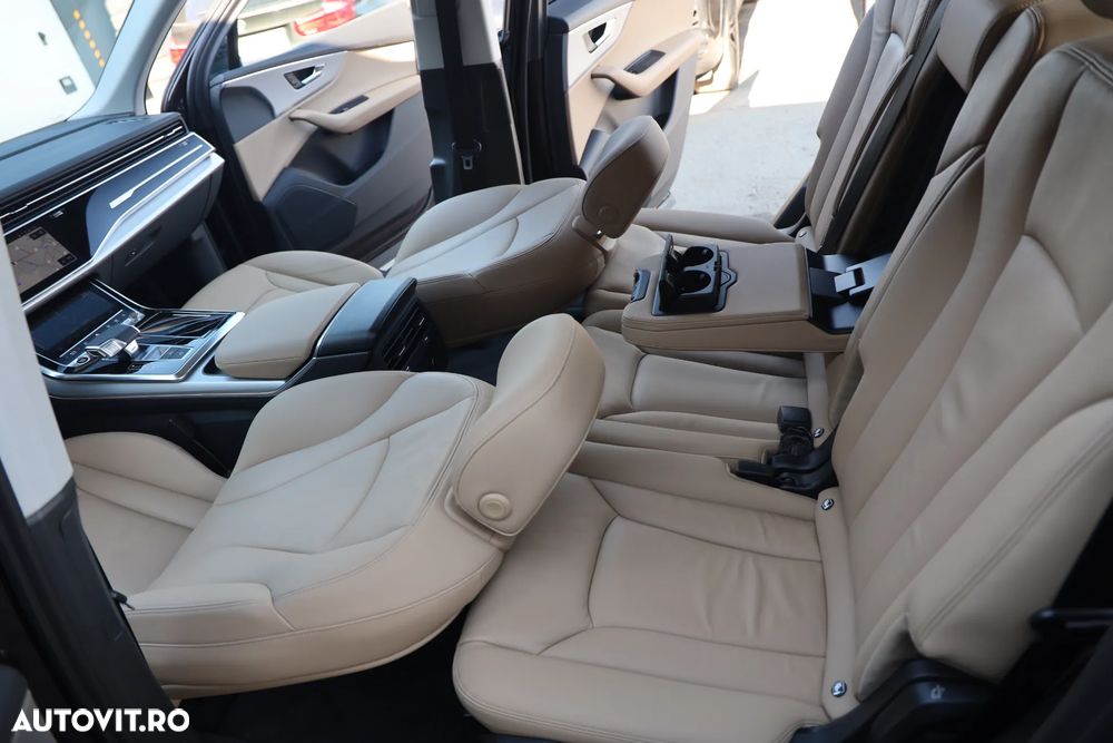 Audi Q7 3.0 55 TFSI quattro Tiptronic Basic - 9