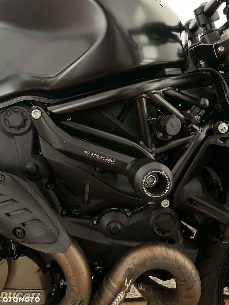 Ducati Monster - 18