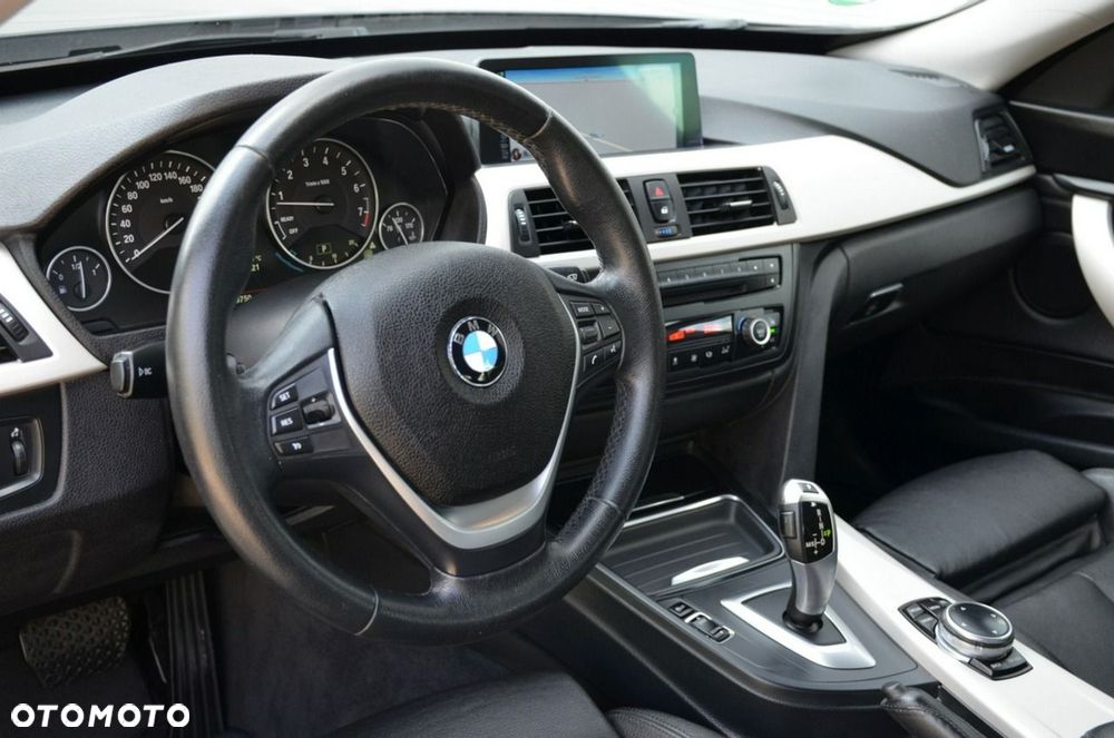 BMW 3GT - 24