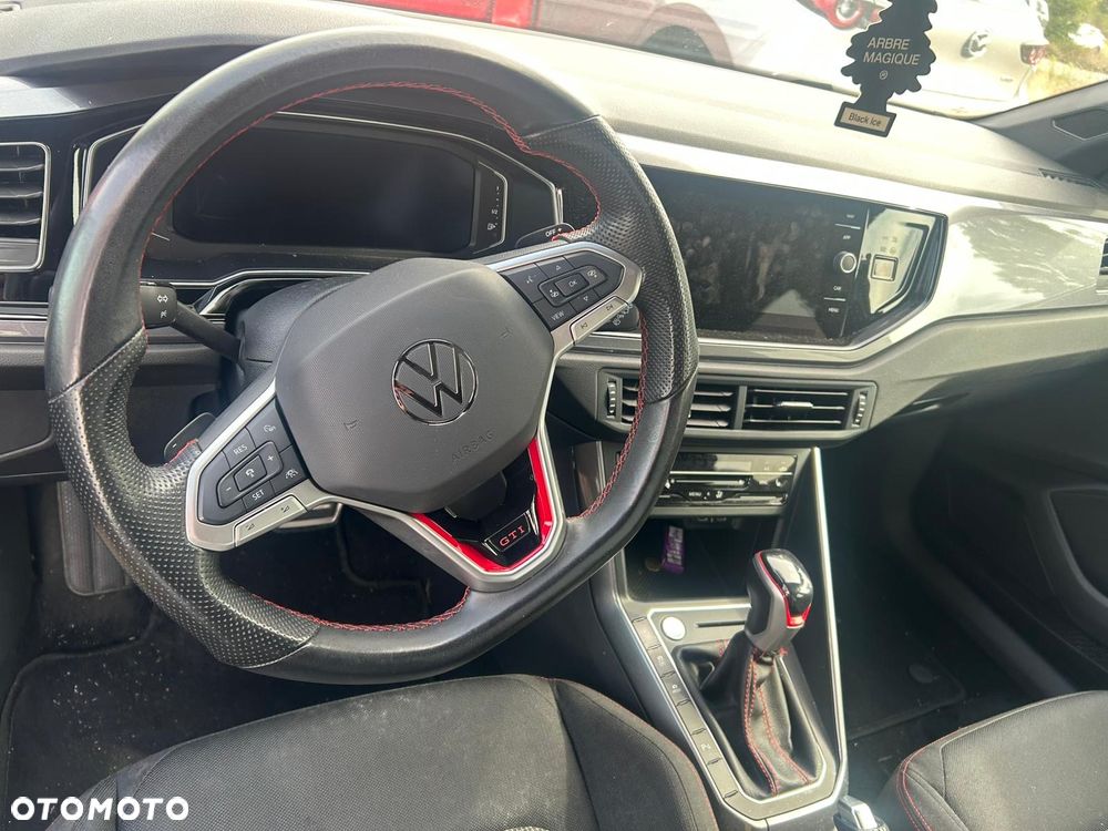Volkswagen Polo 2.0 TSI DSG GTI - 7