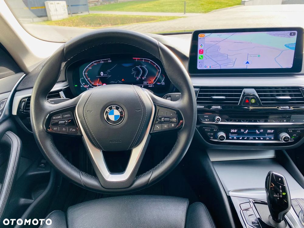 BMW Seria 5 530i xDrive - 17