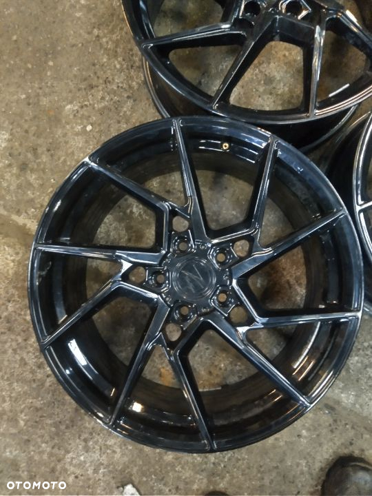Felgi Z-Performance ZP3.1 Gloss Black 5x120 19x8.5 72.6 - 10