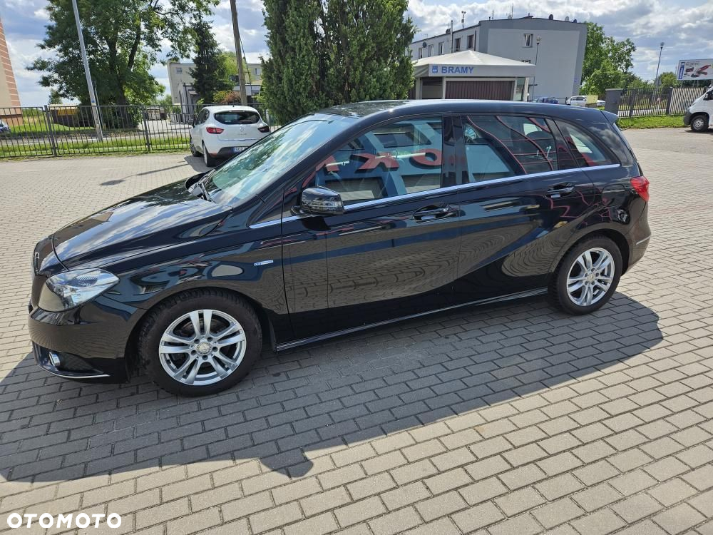 Mercedes-Benz Klasa B 180 (BlueEFFICIENCY) - 5