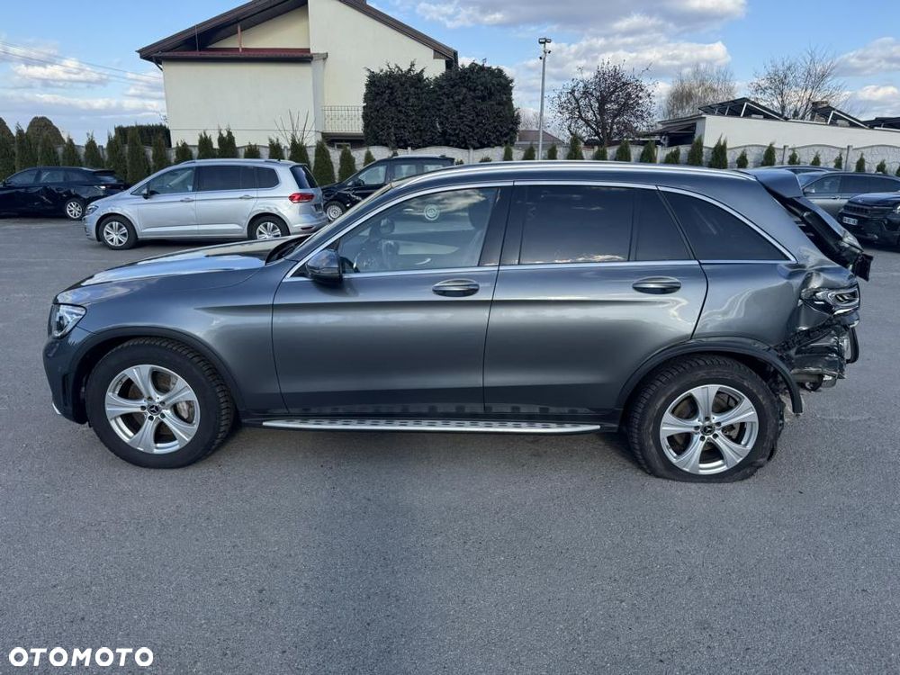 Mercedes-Benz GLC 220 d 4Matic 9G-TRONIC AMG Line - 4