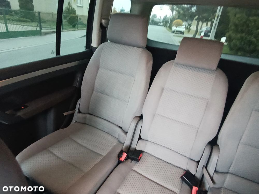 Volkswagen Touran 2.0 TDI DPF DSG Goal - 10
