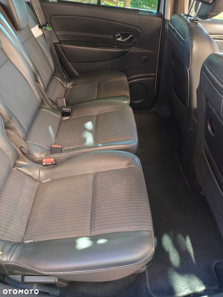 Renault Grand Scenic - 8