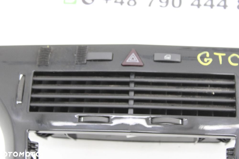 Opel Astra H GTC Konsola Panel Nawiew Ramka  331985437 - 4