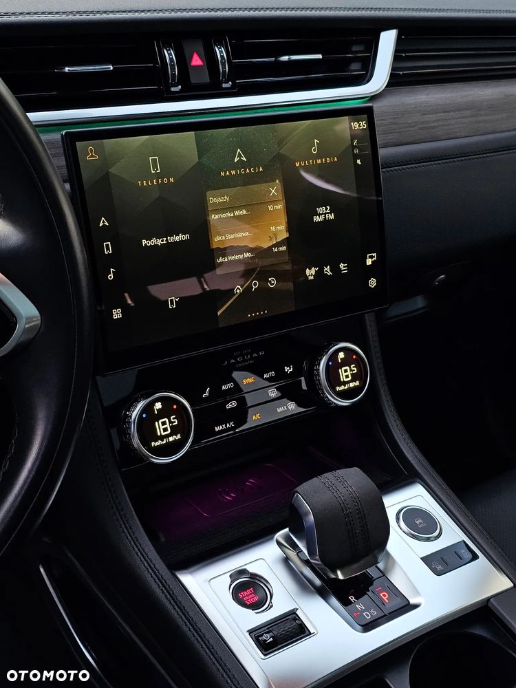 Jaguar F-Pace P250 AWD R-Dynamic S - 20