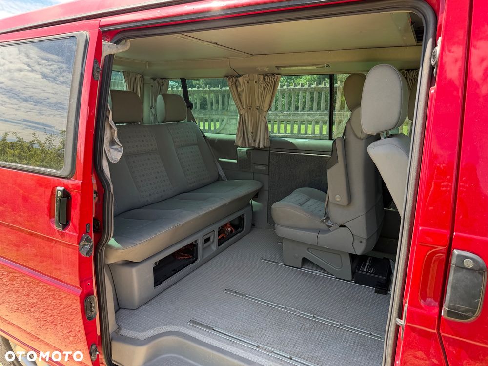 Volkswagen Multivan Standard - 11