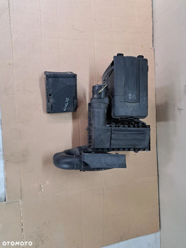 Skoda Octavia II lift obudowa filtra powietrza podstawa akumulatora 1.8 tfsi - 1