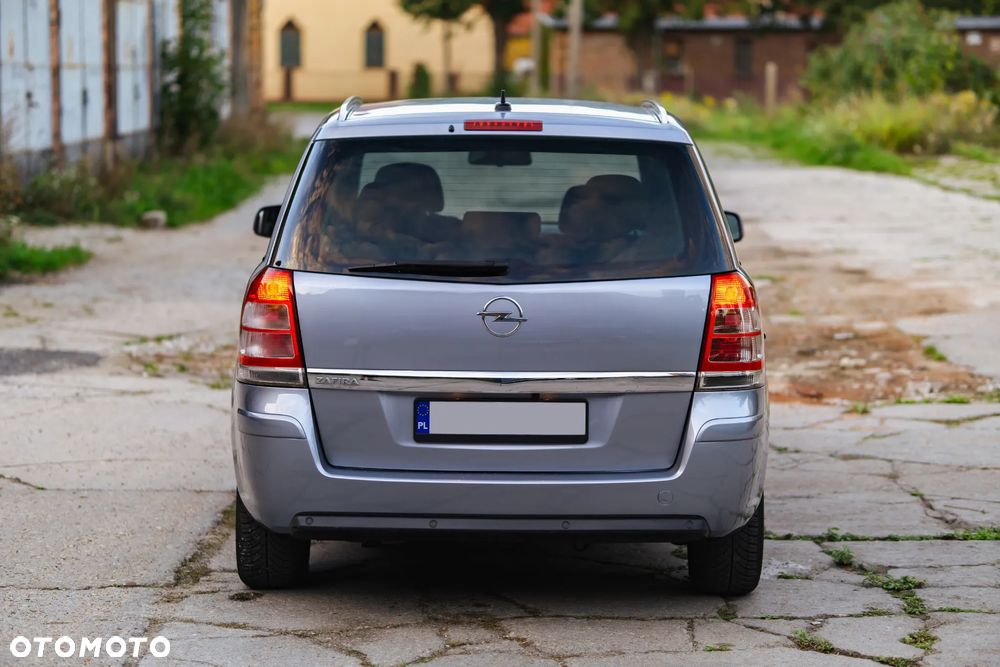 Opel Zafira 1.8 Sport - 13