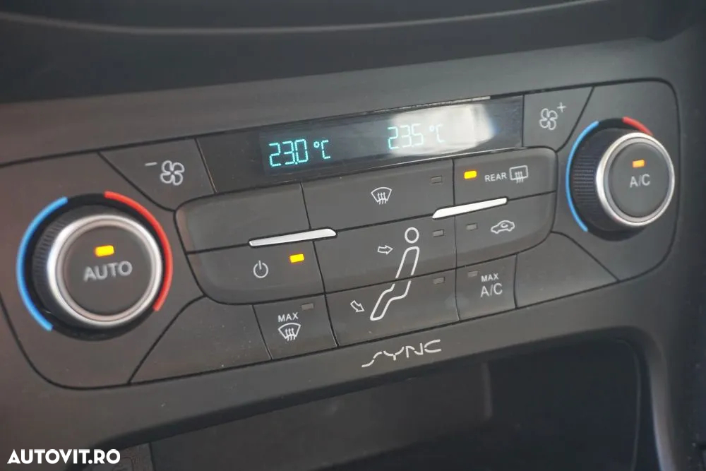Ford Focus - 7